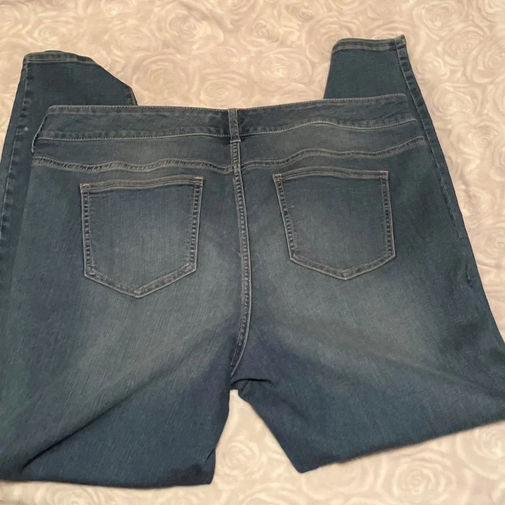Torrid Stretch Jeans Tapered Ankles (P173) - Picture 4 of 6